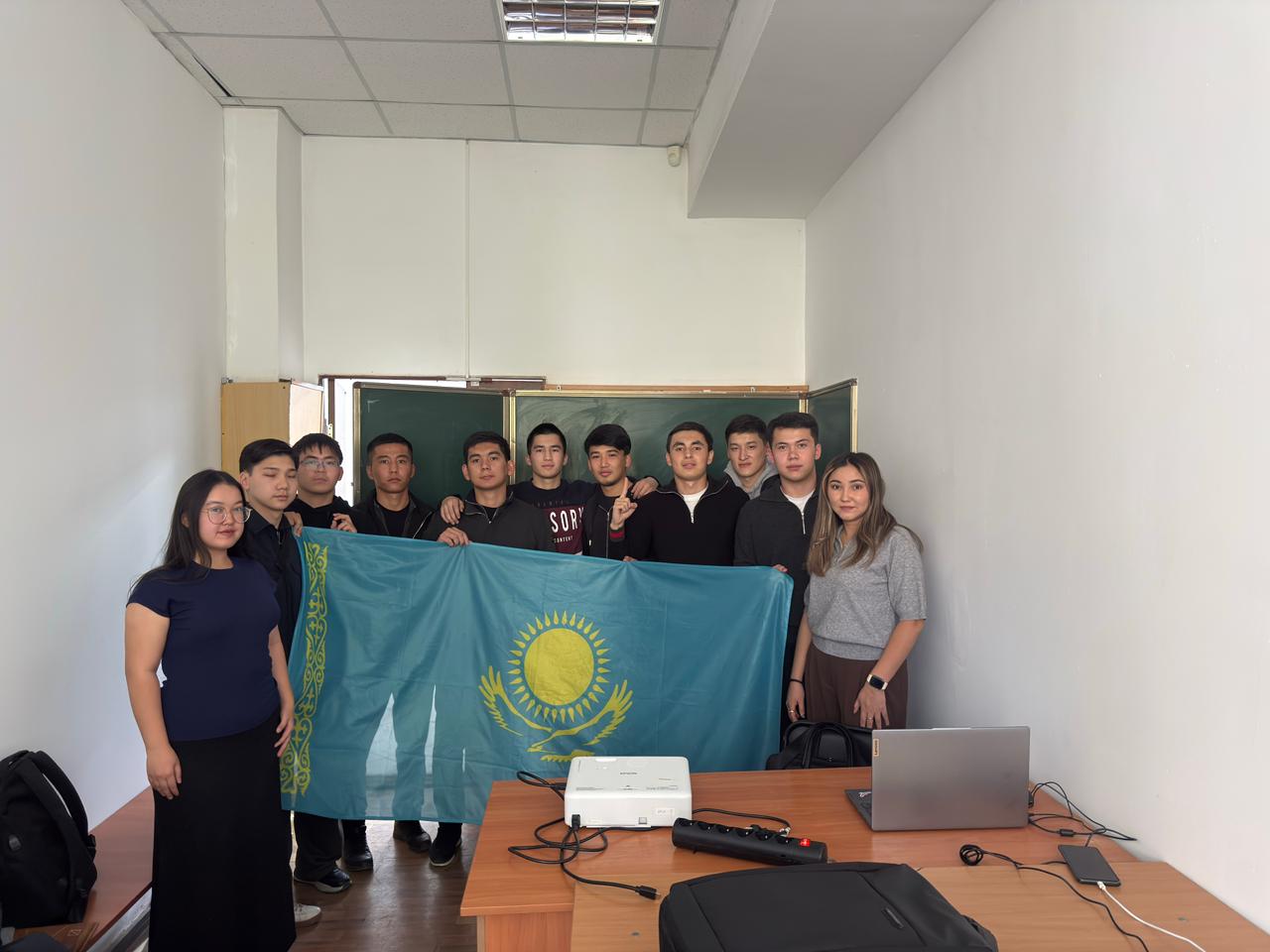 «25 қазан – Республика күні» (кураторлық сағат)